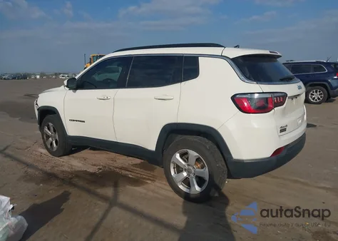 2018 Jeep Compass Latitude 4X4 из США, поврежденный, VIN 3C4NJDBB7JT154864